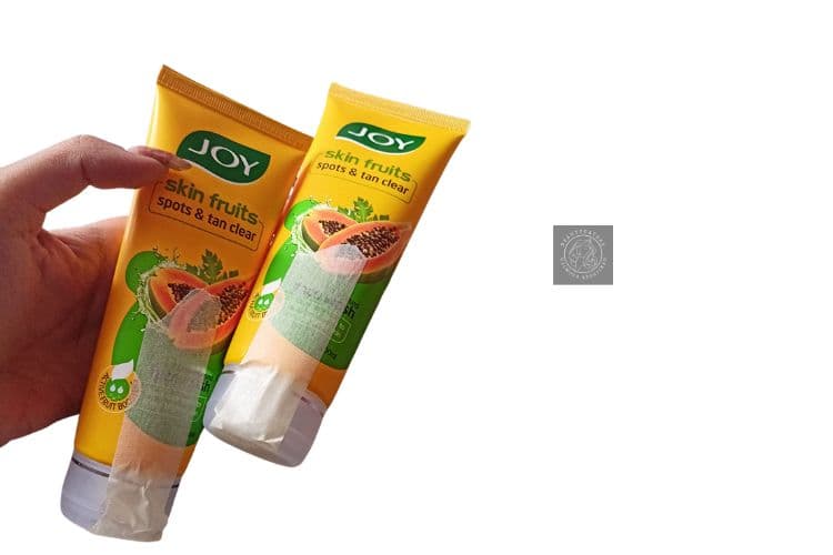 Joy Skin Fruits face wash - for sun tanned skin in India